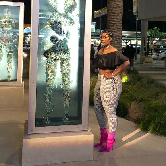 Balenciaga sock boots SHARE THIS LISTING - Picture 4 of 4